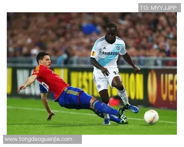 马尔基尼奥斯的足球之路：从青涩少年到世界顶级后卫的成长历程